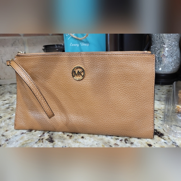 Michael Kors Tan Wristlet - Picture 2 of 8